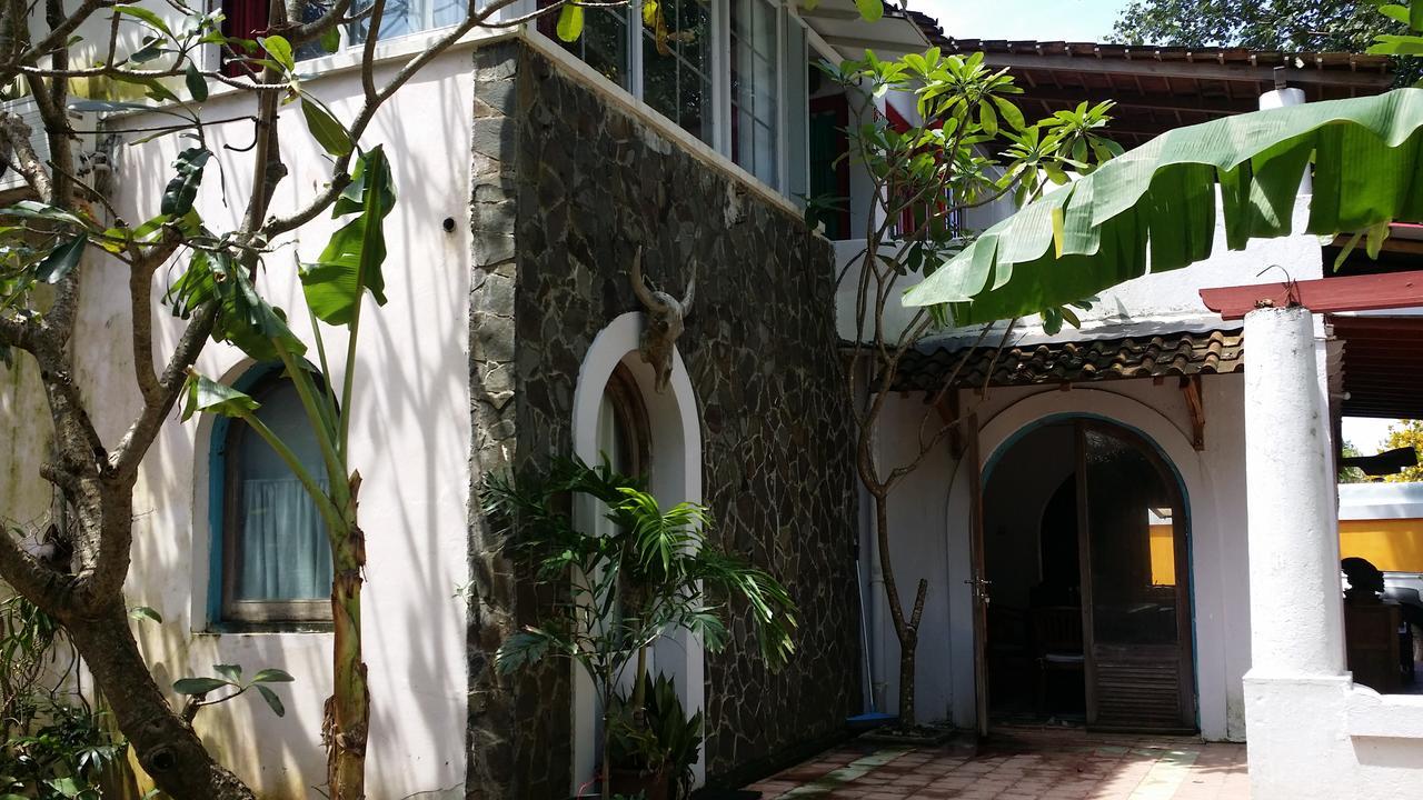 Villa Isabella Putri B&B Jepara Exterior foto