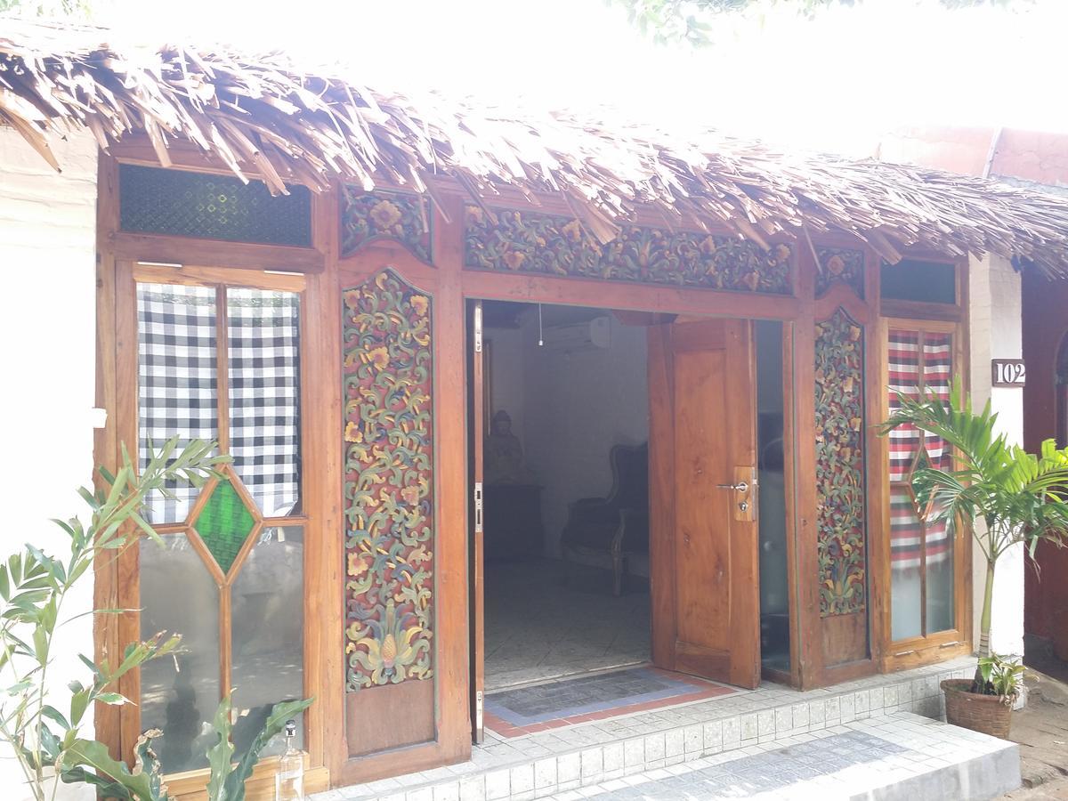 Villa Isabella Putri B&B Jepara Exterior foto