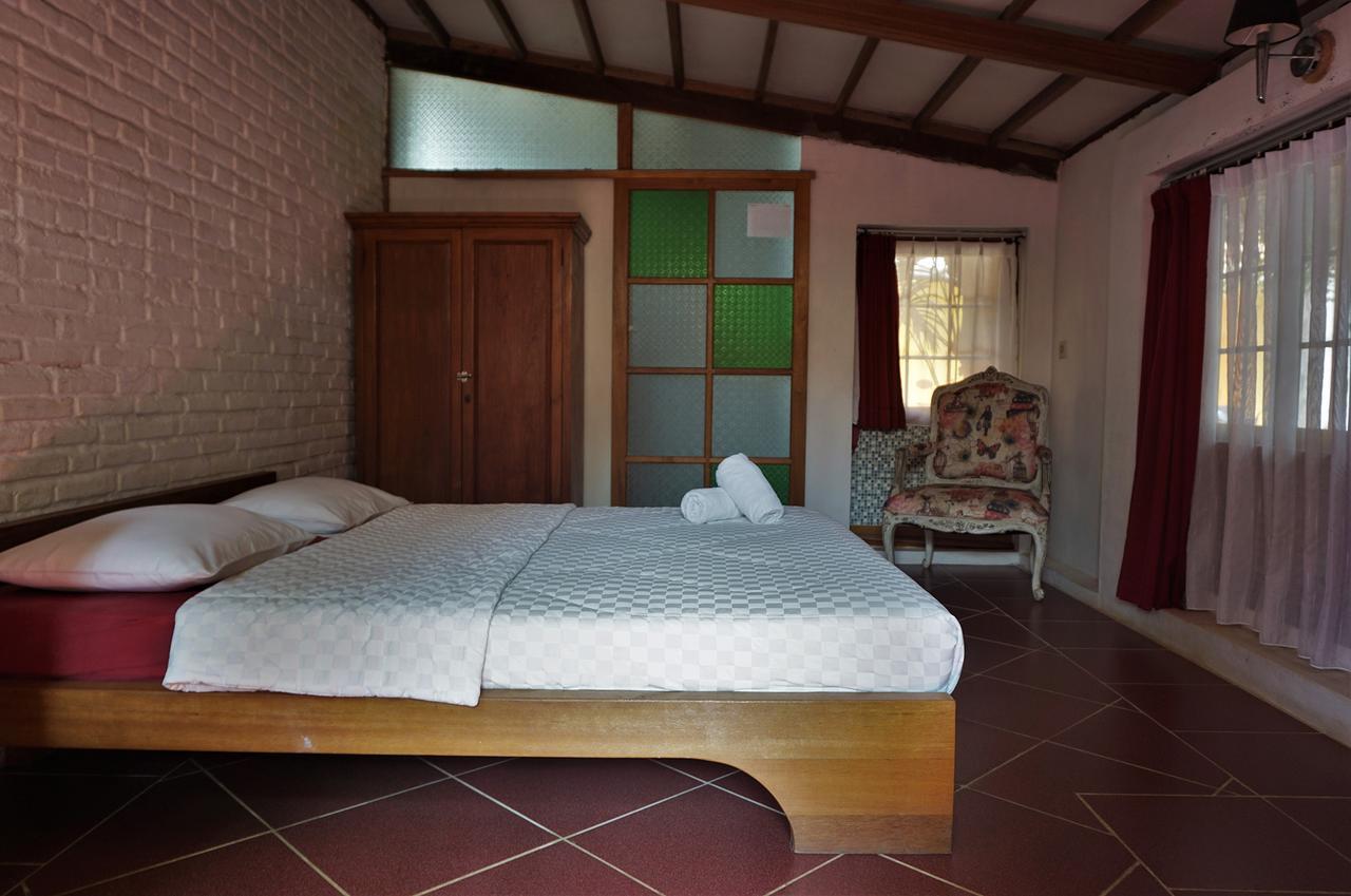 Villa Isabella Putri B&B Jepara Exterior foto