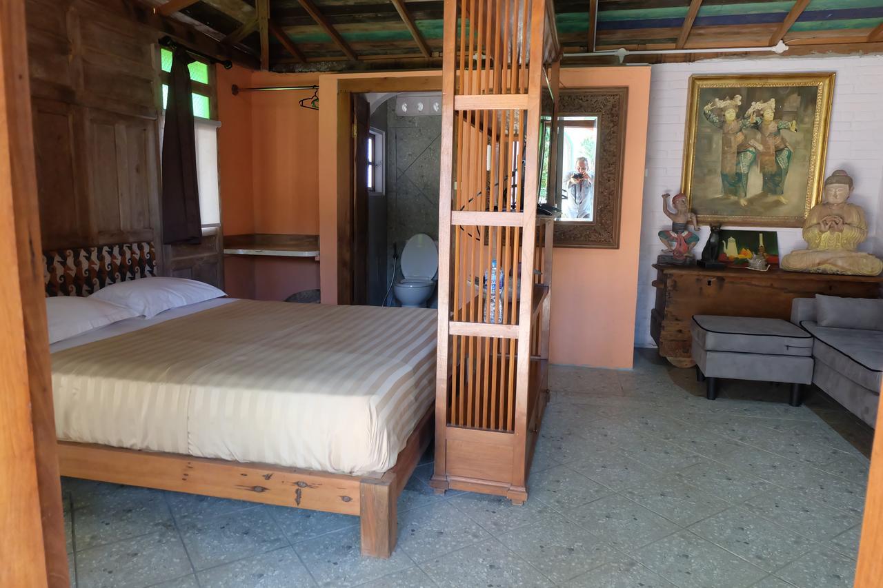 Villa Isabella Putri B&B Jepara Exterior foto